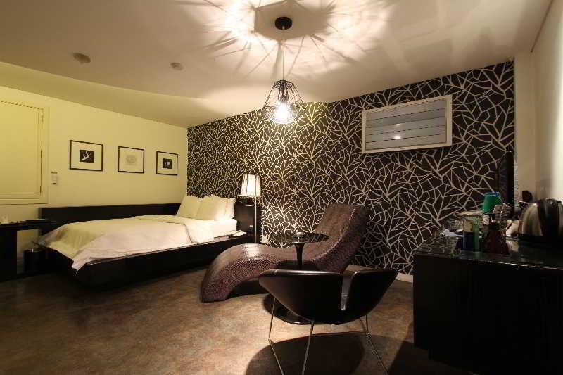 Art Motel 2*