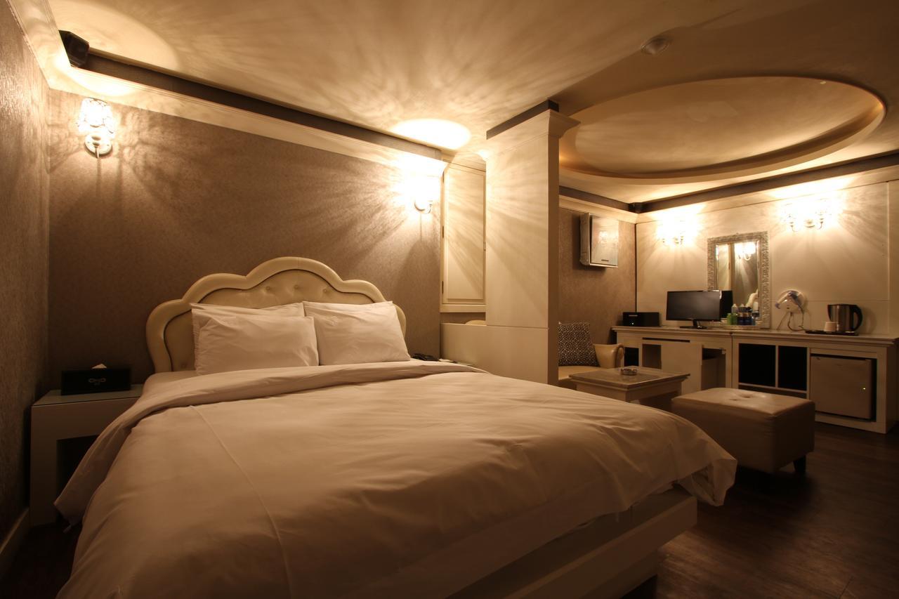 Art Motel 2*
